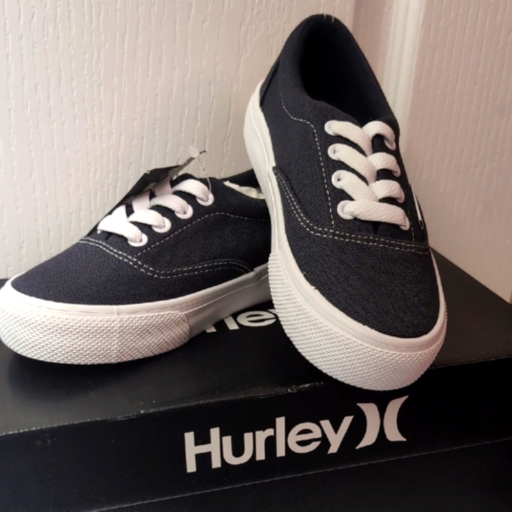 Hurley Dark Gray Boys Canvas Sneakers. Youth Size 11. Brand New In Box